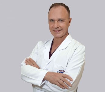 Opr. Dr. Kamil Savaş