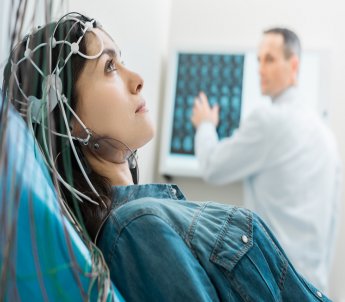 Elektroensefalografi (EEG)